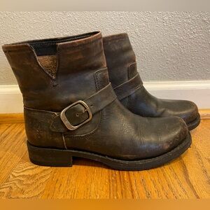 Frye Veronica Bootie - size 7